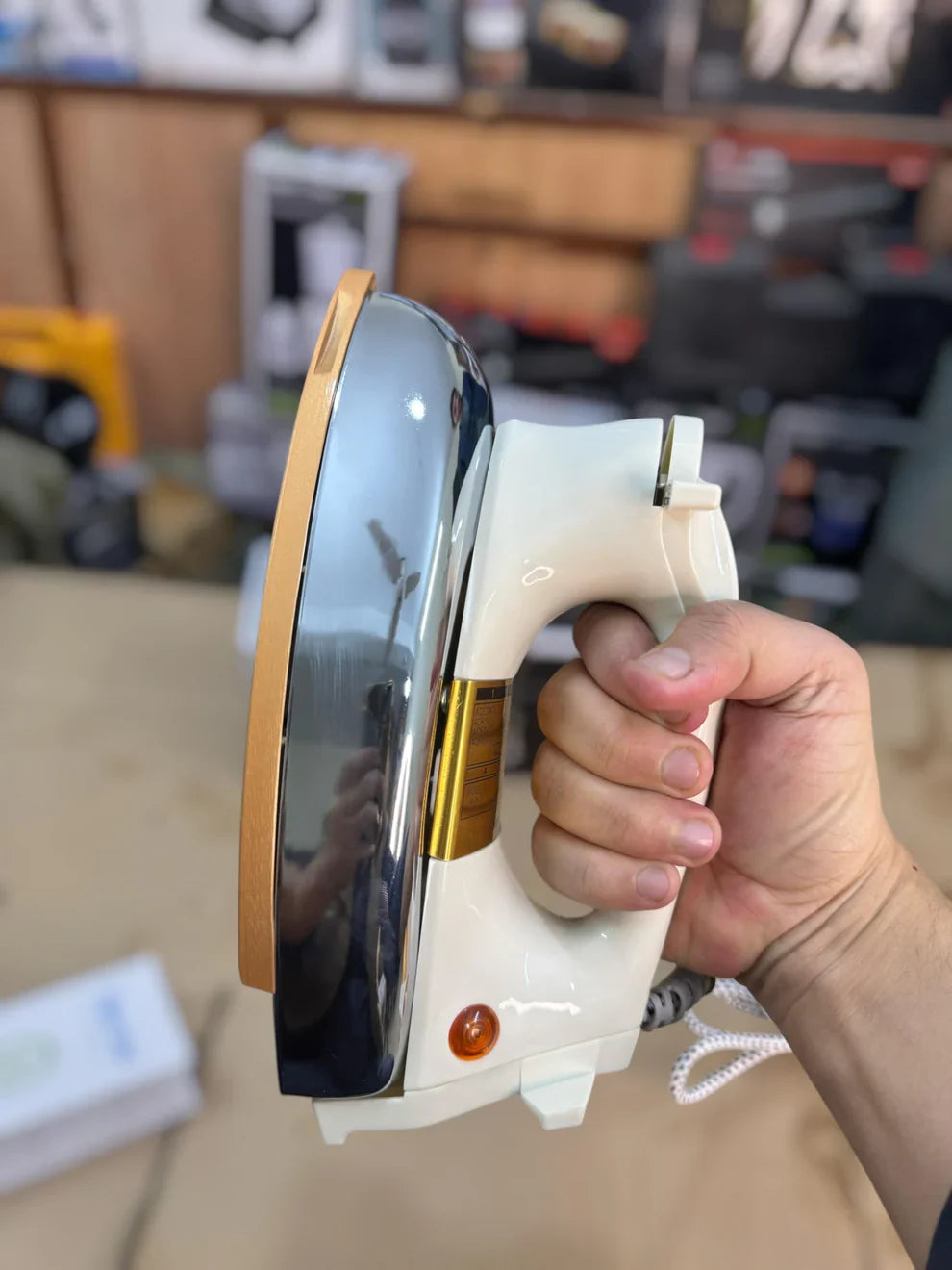 SUPER CREST 1200W Heavy Dry Iron SCT-1034